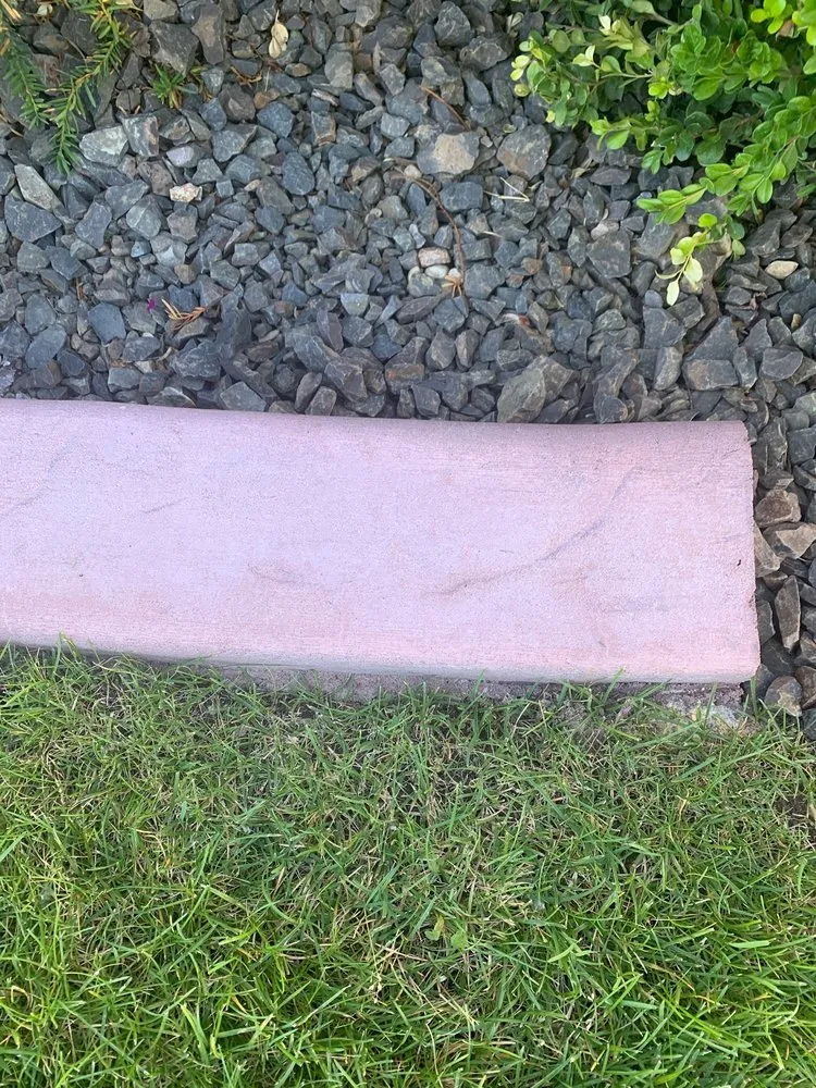 Top-rated yard cleanup service in Nampa, ID by Edge It Curbing