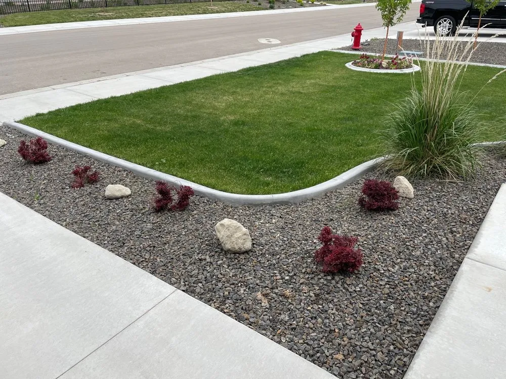 Custom yard cleanup service in Nampa, ID - Edge It Curbing