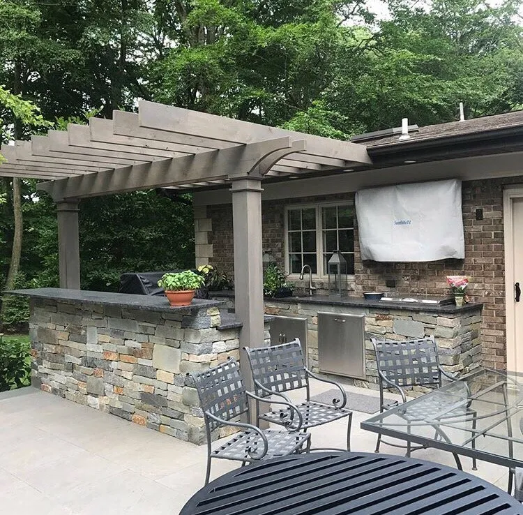 Reliable lawn care service experts serving Orangeburg, NY - Edge Landscaping