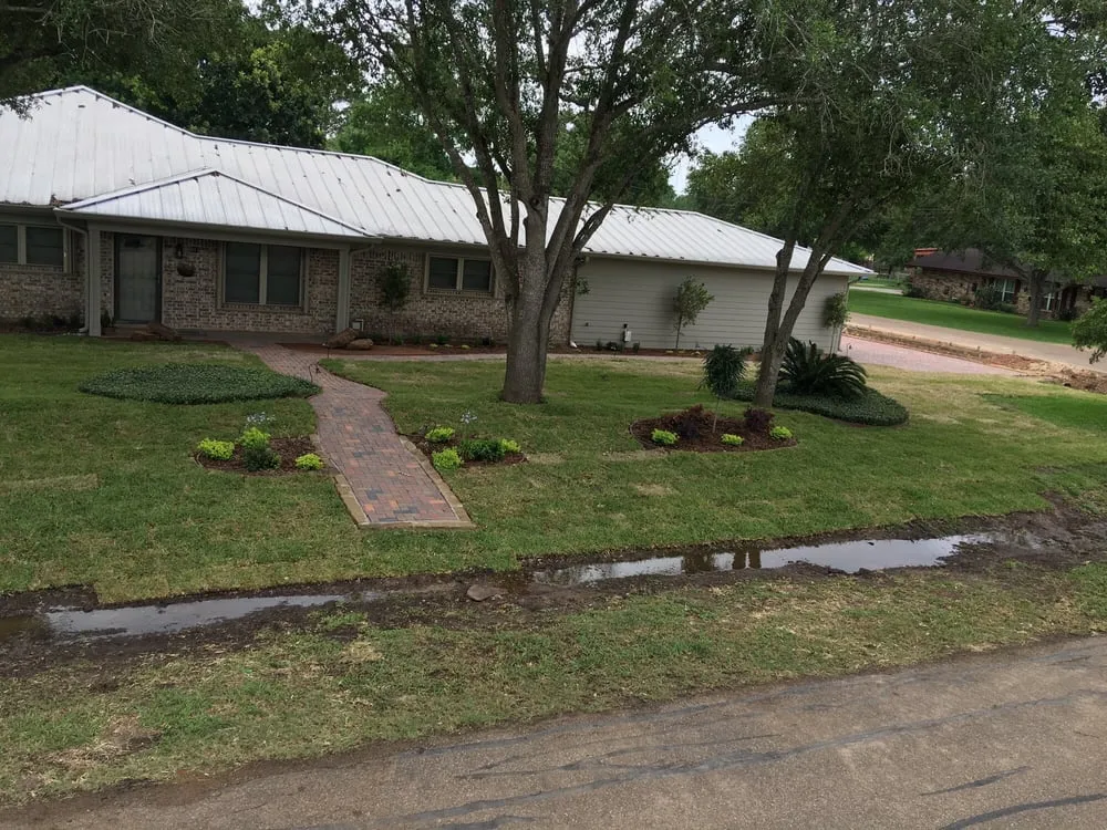 Custom yard maintenance near you in Victoria, TX by Edge Landscaping
