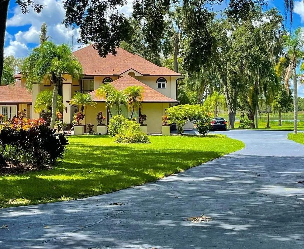 Expert lawn mowing service near you across Ocoee, FL - Edge Lawn Care