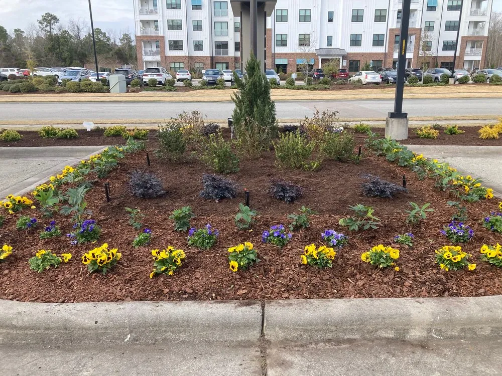 Custom garden landscaping in Wilmington, NC - Edge Outdoor Living