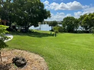 Affordable yard maintenance experts serving Mount Dora, FL - Edge Outdoors