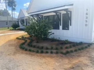 Affordable yard maintenance for homes in Mount Dora, FL by Edge Outdoors
