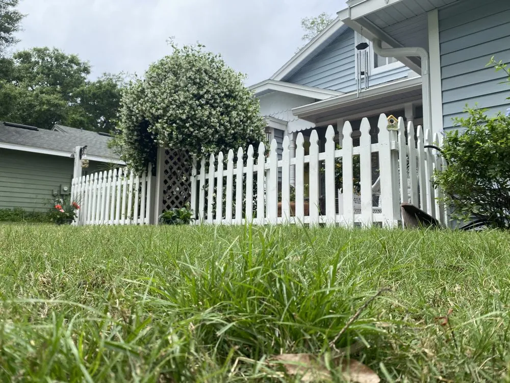 Custom outdoor landscaping near you in Mount Dora, FL by Edge Outdoors