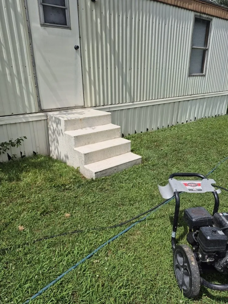 Custom landscaping services for homes in Antwerp, OH by Edge to Edge Construction