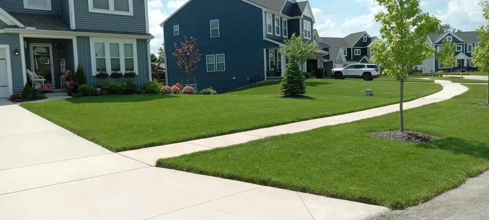 Expert yard cleanup service for homes in Byron Center, MI by Edge To Edge Services