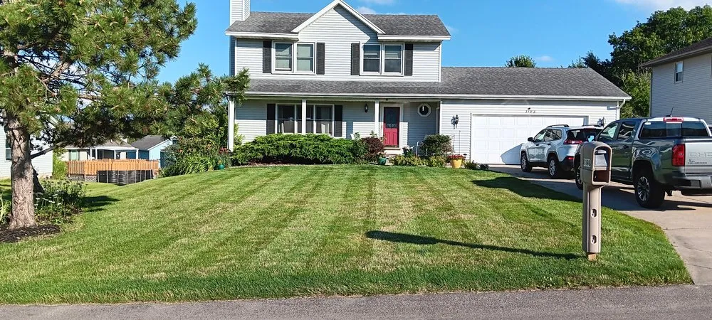 Trusted lawn care service in Byron Center, MI - Edge To Edge Services