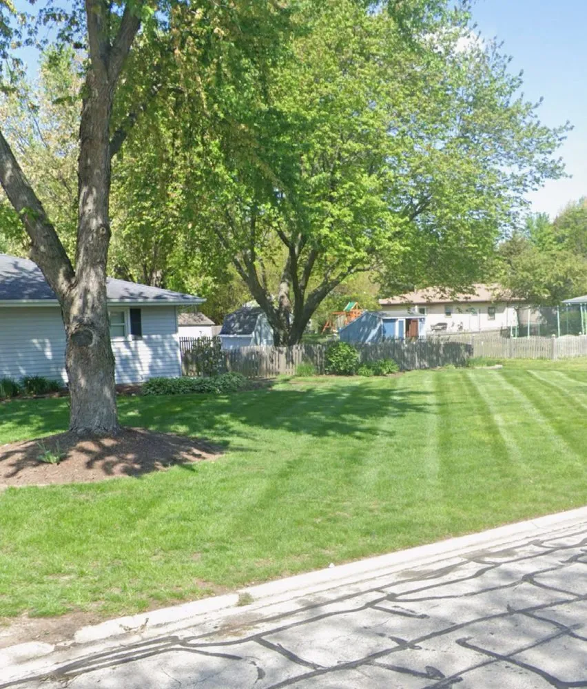 Trusted yard cleanup service for beautiful yards in Minooka, IL by Edgebrook Outdoors