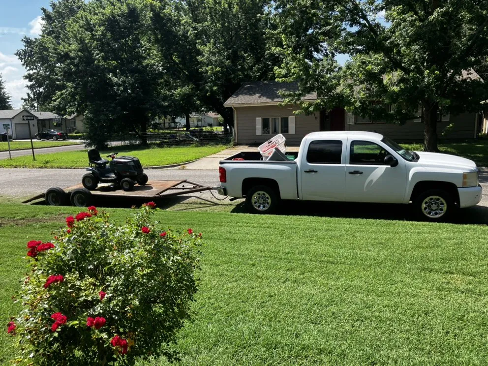 Custom lawn mowing service in Valley Center, KS - Edgell Removal And Hauling