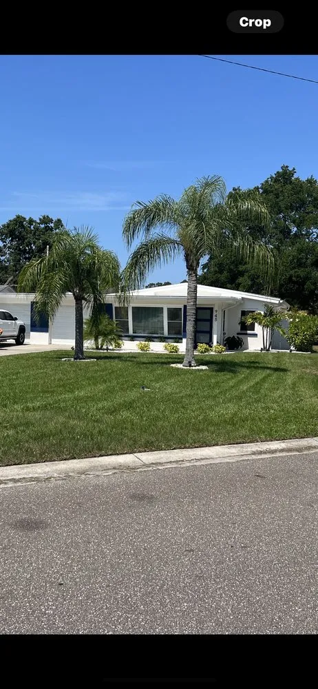 Local garden landscaping experts serving Dunedin, FL - Edgemasters Lawn Service