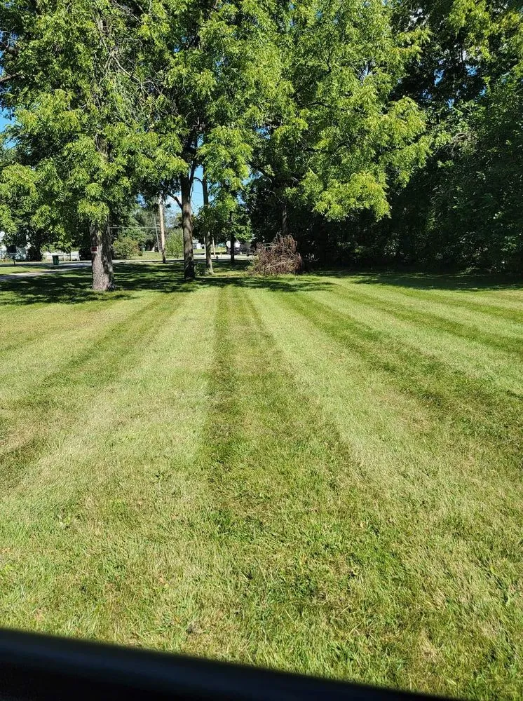 Professional garden landscaping in Elkhart, IN by Edges Landscaping