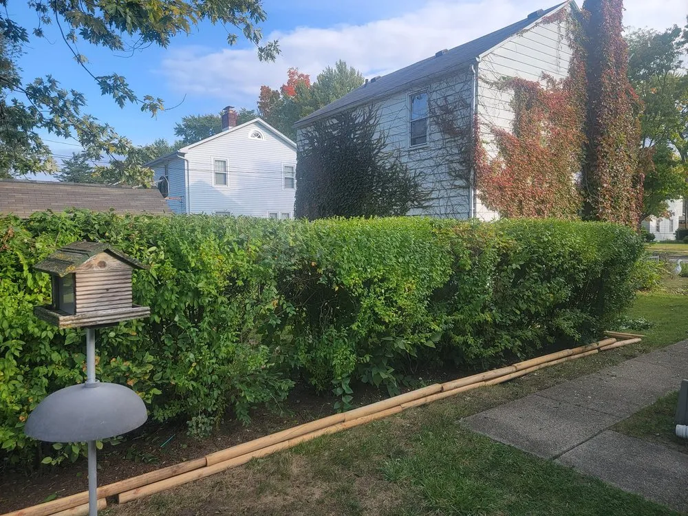 Custom garden landscaping in Elkhart, IN by Edges Landscaping