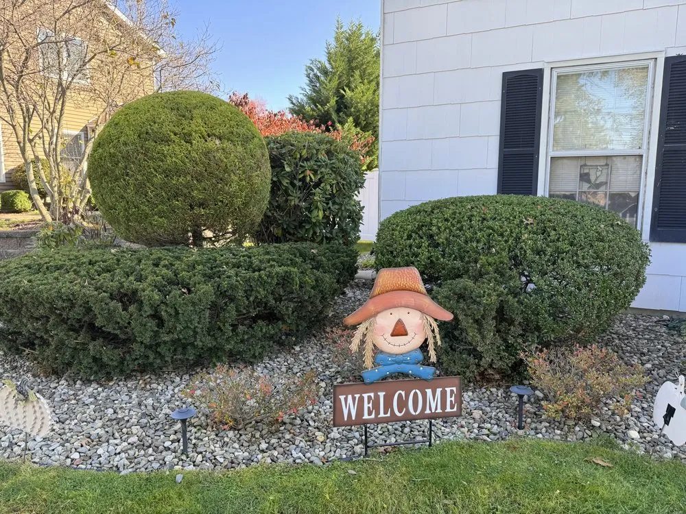 Trusted garden landscaping experts serving Freehold, NJ - EdgeScape Landscape & Design