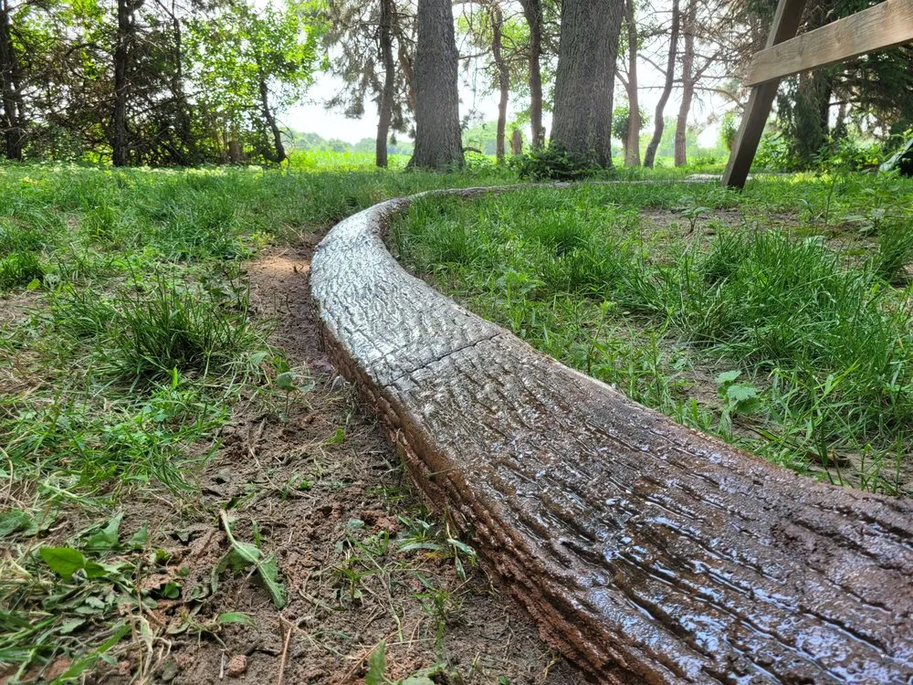 Affordable landscape design for year-round maintenance in Kearney, NE by Edging Nebraska