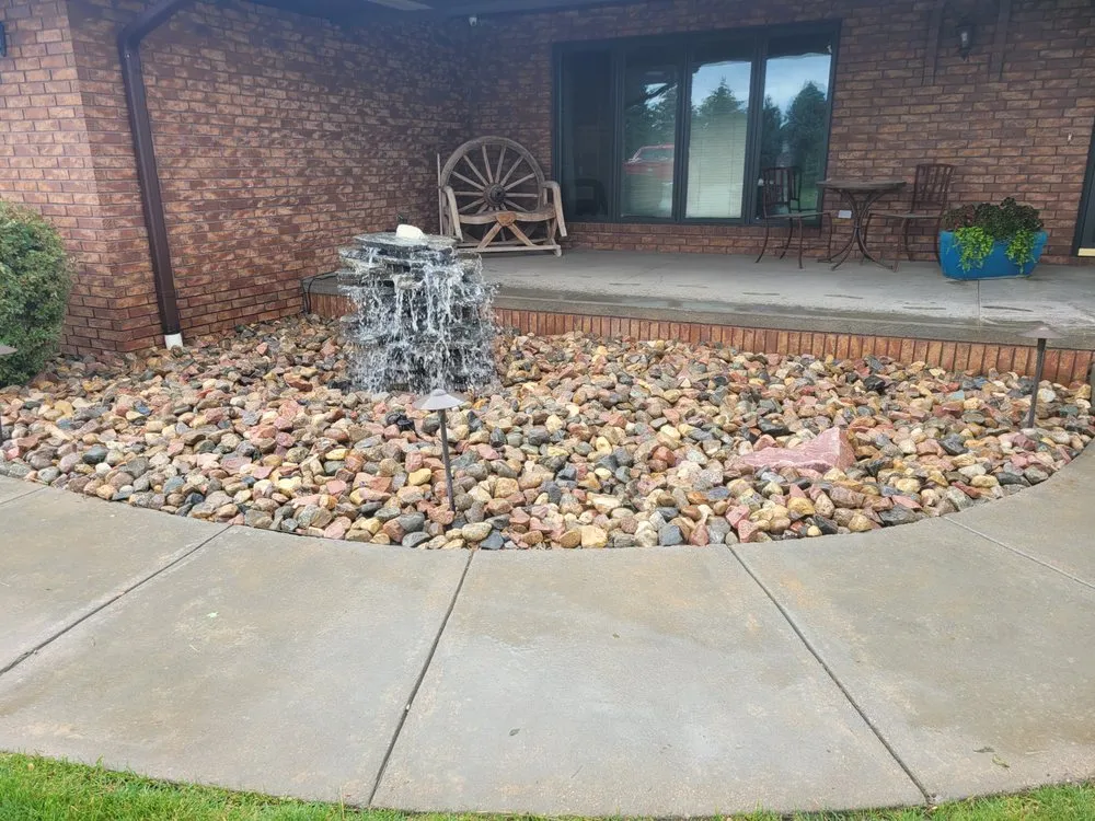 Custom garden landscaping in Kearney, NE - Edging Nebraska