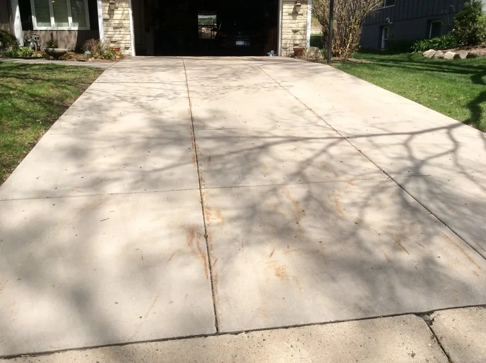 Local lawn care service near you across Chaska, MN - Edina Seasonal Services