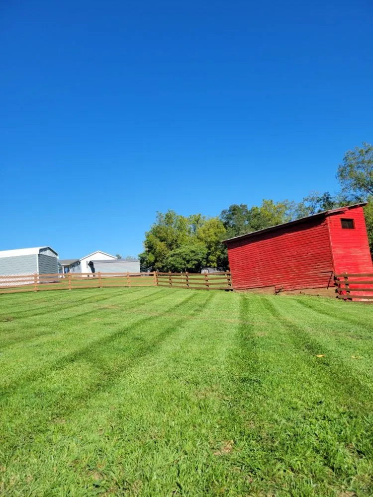 Reliable lawn mowing service for homes across Edinburg, VA - Edinburg Lawn Boys