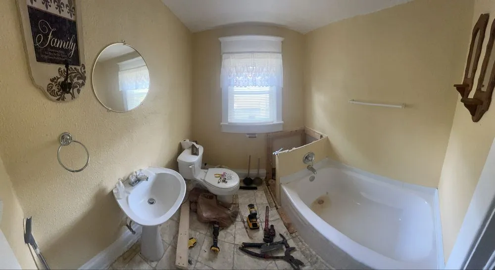 Professional lawn care service for year-round maintenance across Sioux City, IA - Edin’s Multiservices