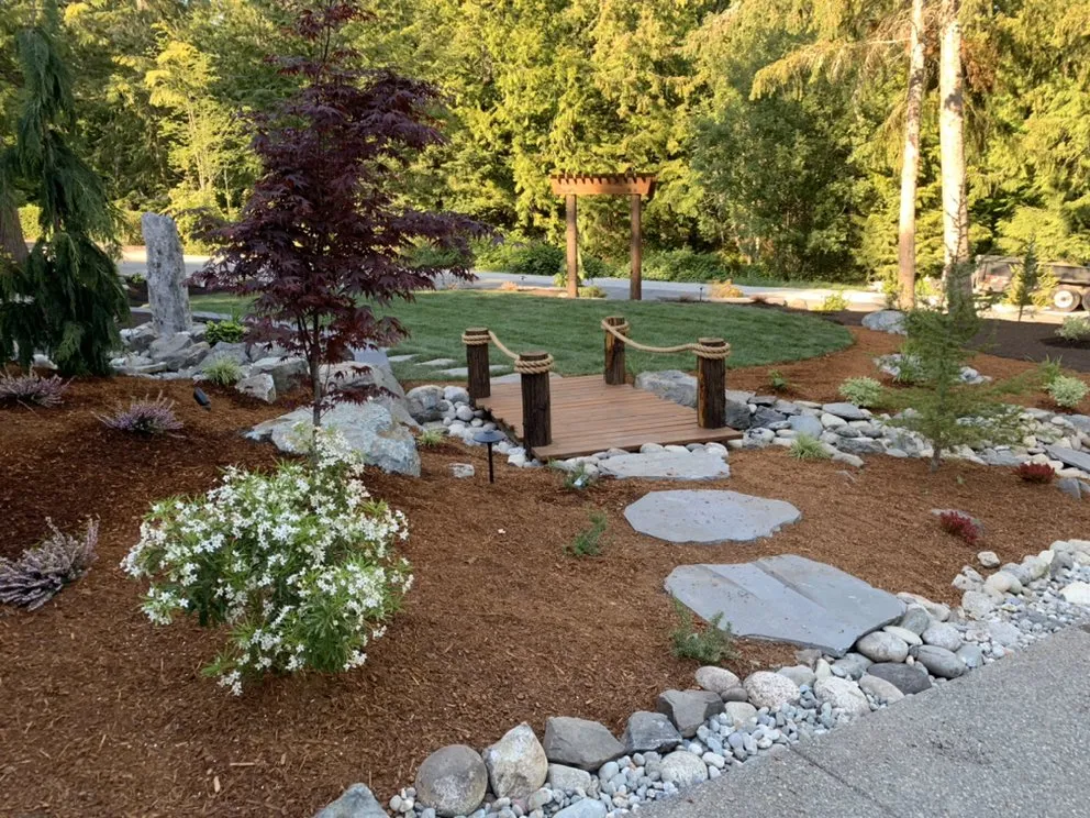 Custom yard cleanup service experts serving Bothell, WA - Ediscapes Landscaping