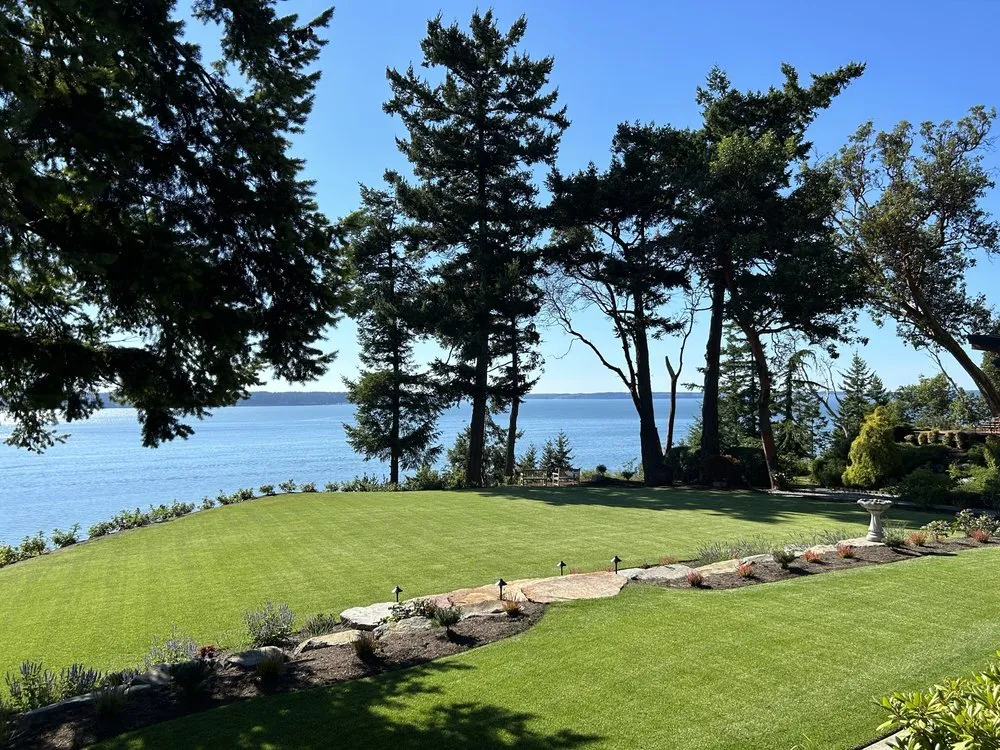 Expert yard maintenance in Bothell, WA - Ediscapes Landscaping