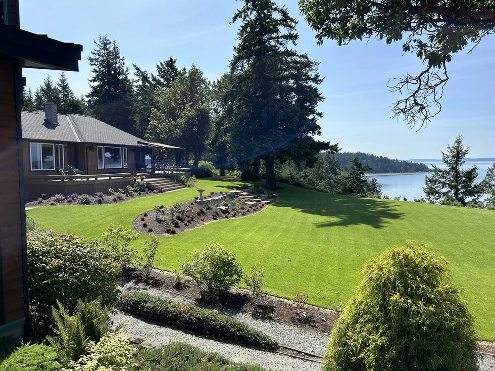Reliable lawn mowing service in Bothell, WA - Ediscapes Landscaping