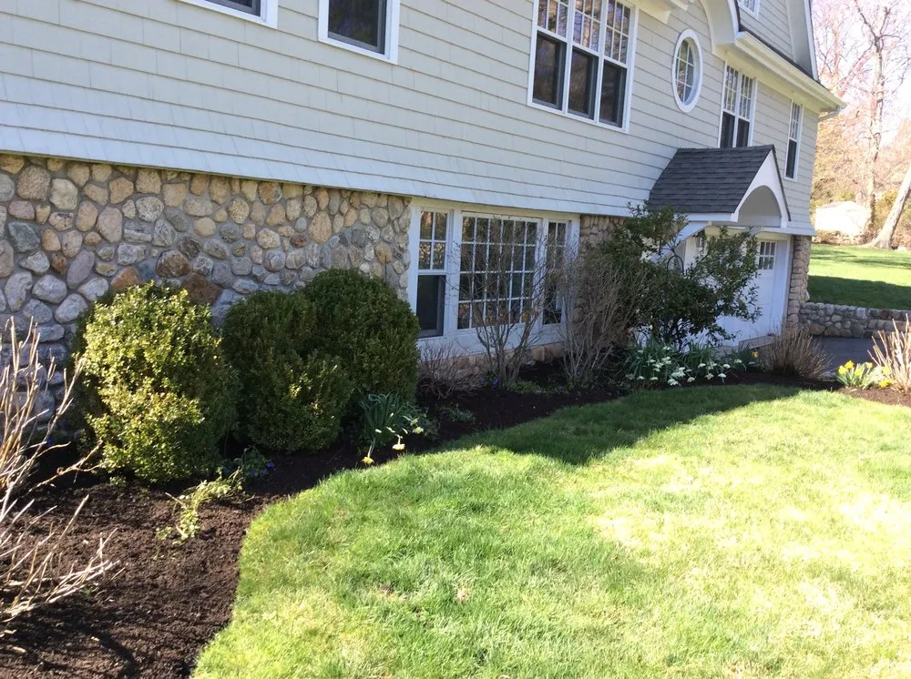 Affordable yard maintenance experts serving Norwalk, CT - Edison Services