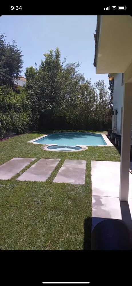 Expert lawn mowing service in Palmdale, CA - EDL landscape