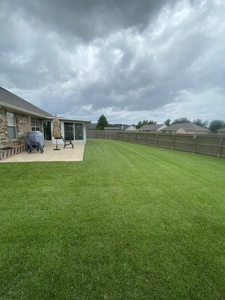 Top-rated lawn mowing service in Foley, AL by Edlen’s Lawncare LLC