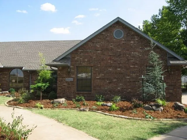 Custom landscape installation experts serving Edmond, OK - Edmond Landscapes