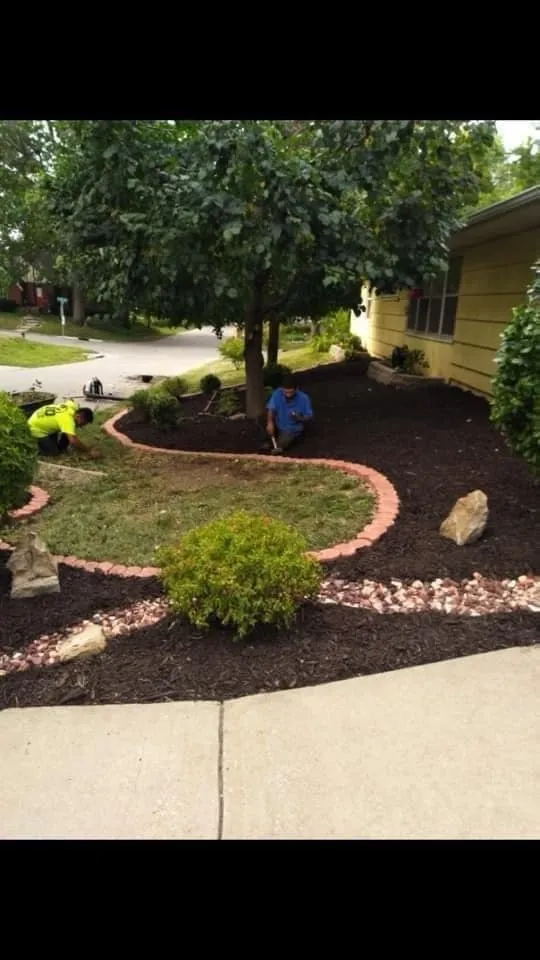Expert outdoor landscaping for homes in Lenexa, KS by EDQ Landscape & Flat Concrete