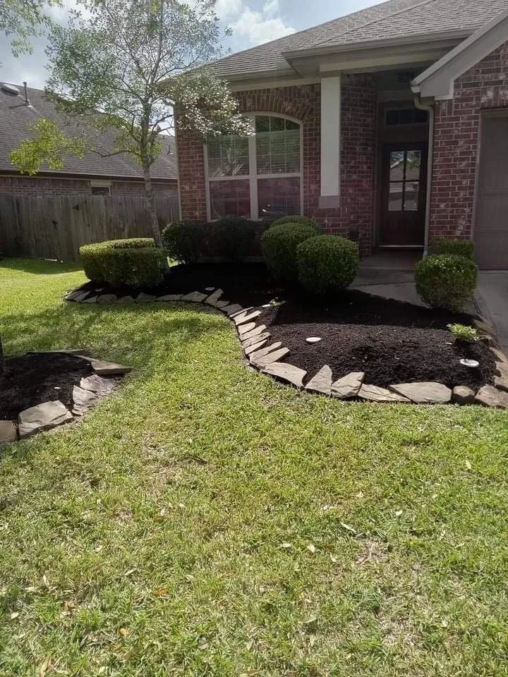 Affordable garden landscaping with custom design in Garland, TX by Ed’s Flores Landscaping