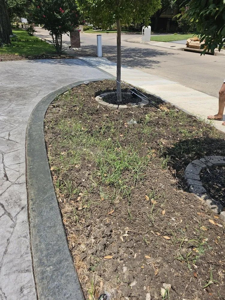 Expert yard cleanup service in Garland, TX - Ed’s Flores Landscaping