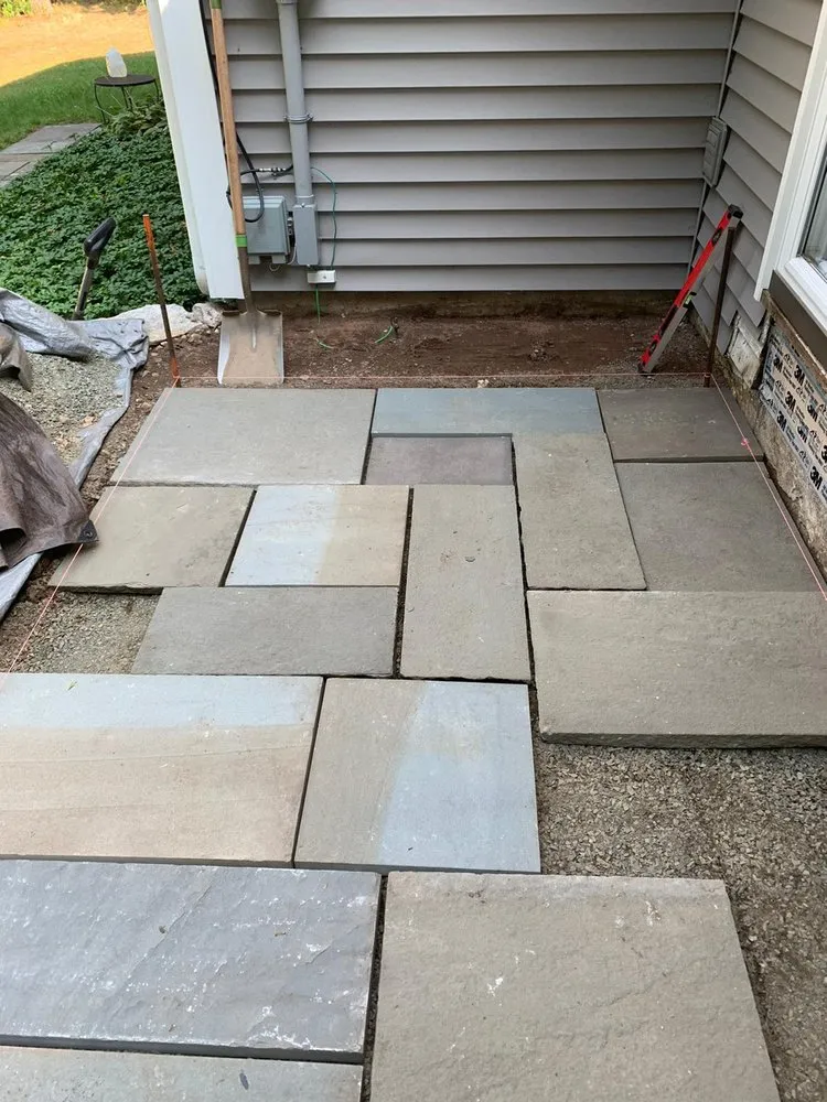 Reliable lawn care service experts serving Bloomfield, CT - Ed's Landscape Stonework