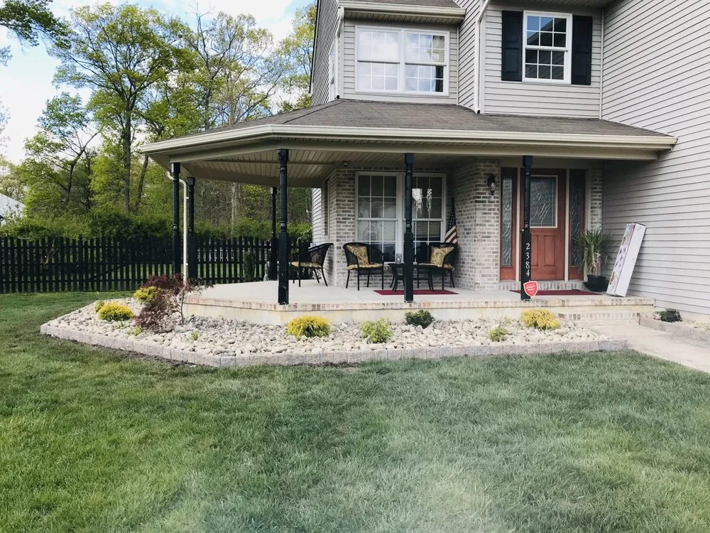 Affordable yard maintenance experts serving Vineland, NJ - Ed’s Landscaping and Hardscaping