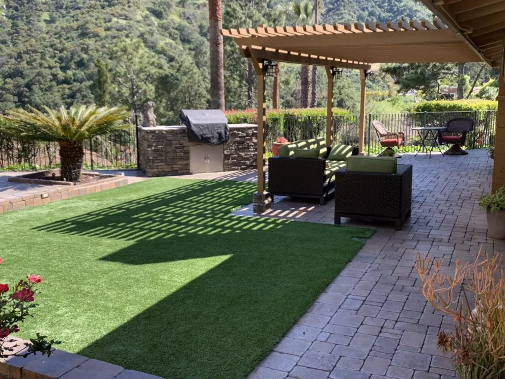 Trusted lawn care service experts serving Glendale, CA - Ed's Landscaping