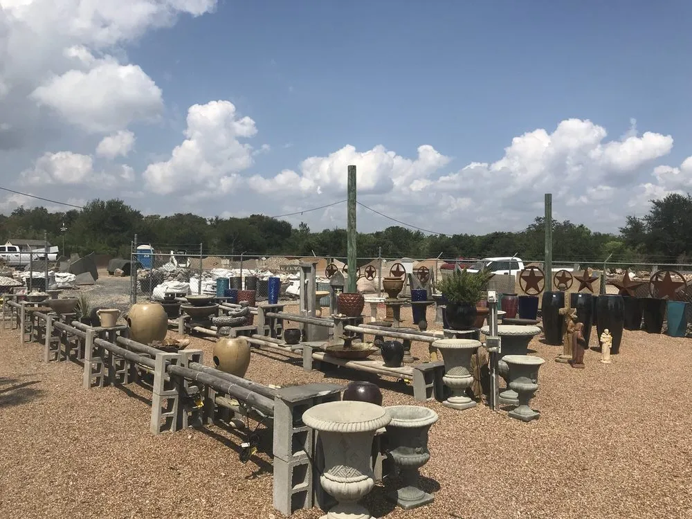 Local yard maintenance for year-round maintenance across Kemah, TX - EDS Landscaping