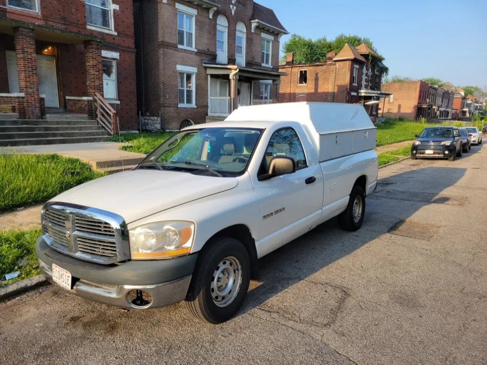 Local yard maintenance for residential properties in Saint Louis, MO by Eds Lawn & Landscape