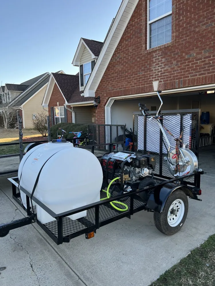 Custom garden landscaping experts serving Rossville, GA - Ed's Lawn Care & Pressure Washing Service