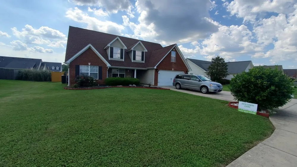 Affordable lawn care service in Rossville, GA by Ed's Lawn Care