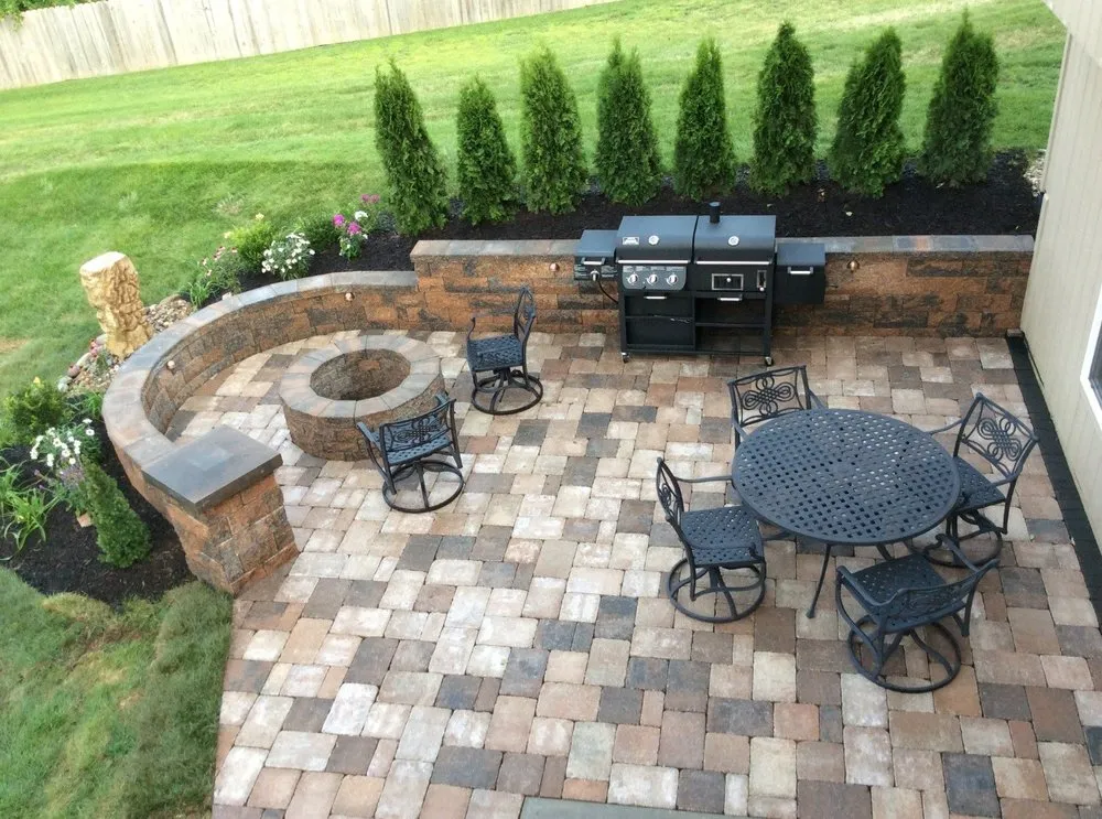 Custom lawn care service for homes across North Kansas City, MO - EDU Lawn Service