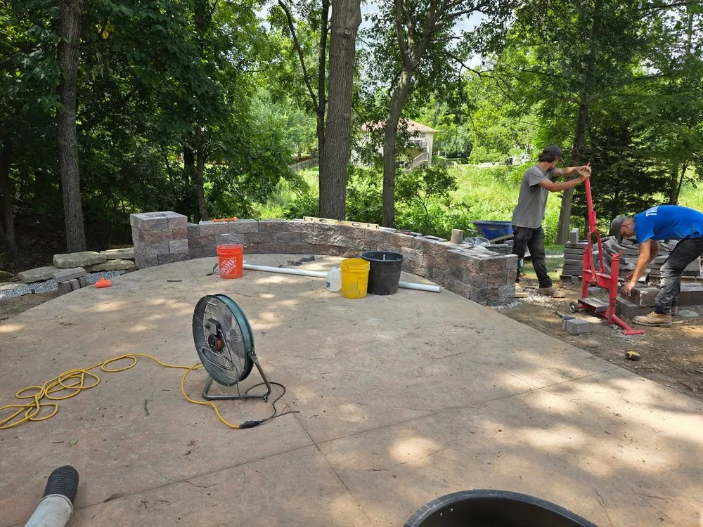 Custom garden landscaping experts serving North Kansas City, MO - EDU Lawn Service