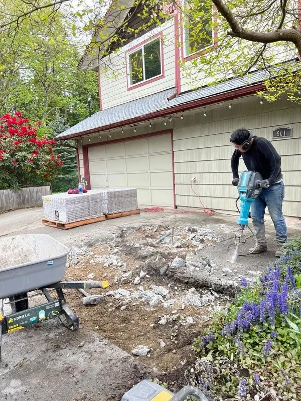 Custom garden landscaping for year-round maintenance across Everett, WA - Eduardo Gf Services