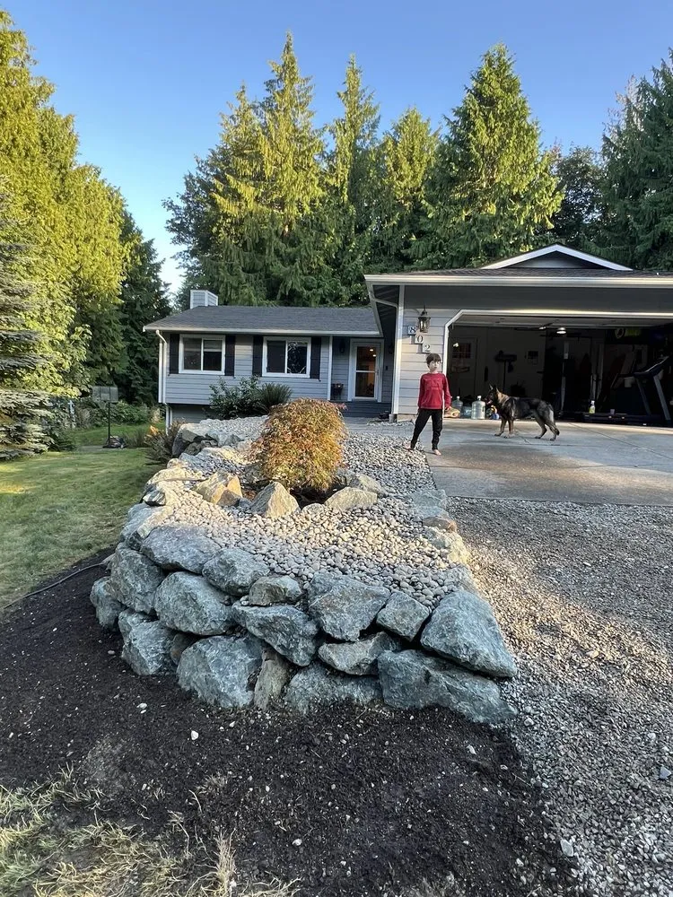 Custom landscape installation experts serving Everett, WA - Eduardo Gf Services