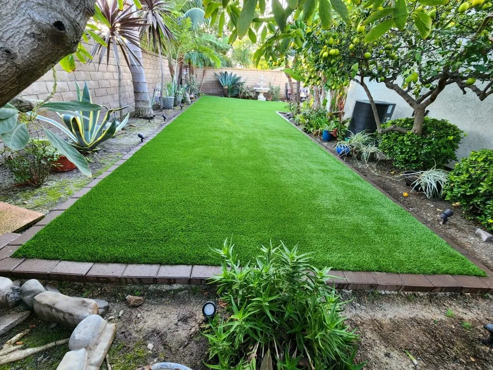 Affordable yard maintenance in Garden Grove, CA - Eduardo's Hardscape