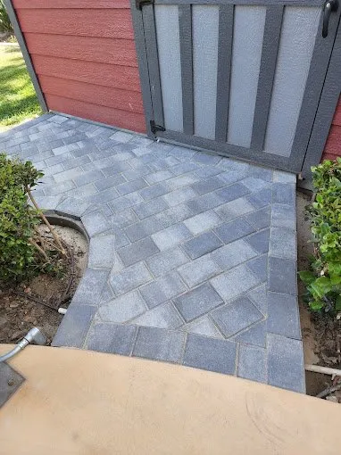 Top-rated outdoor landscaping in Garden Grove, CA - Eduardo's Hardscape