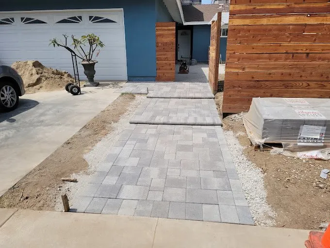 Top-rated lawn mowing service with custom design in Garden Grove, CA by Eduardo's Hardscape