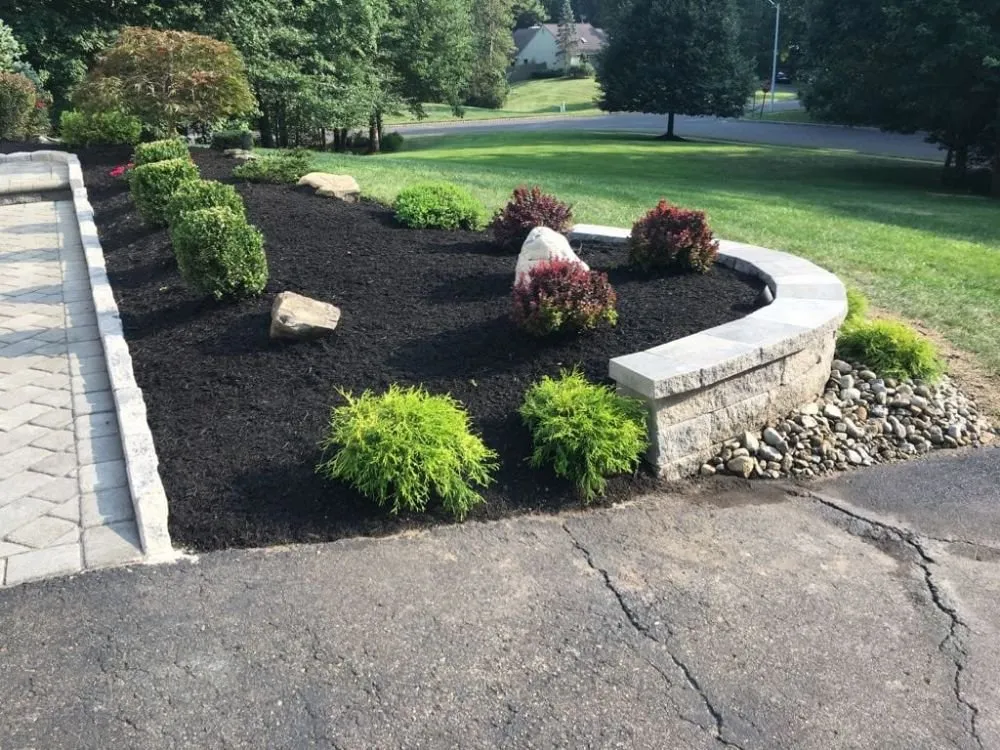 Custom landscape design in East Windsor, NJ - Eduardo's Landscape & Lawn Service
