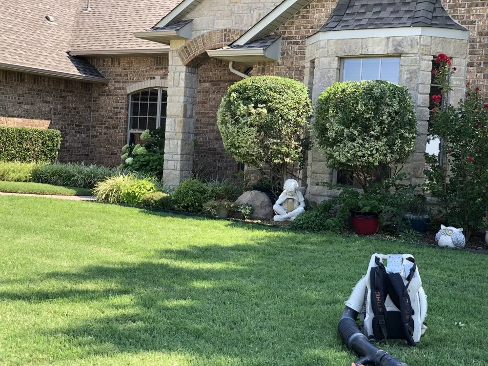 Professional lawn mowing service in Oklahoma City, OK - Eduardo’s landscaping & painting
