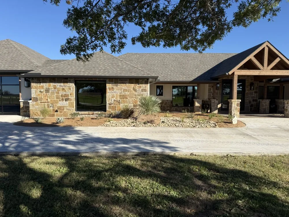 Custom residential landscaping in Weatherford, TX - Eduardo’s landscaping